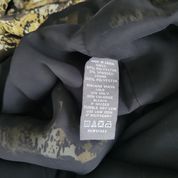 Vince Camuto Dress Faux Wrap Lined Sleeveless Camo With Tie Size 10P - Picture 10 of 10